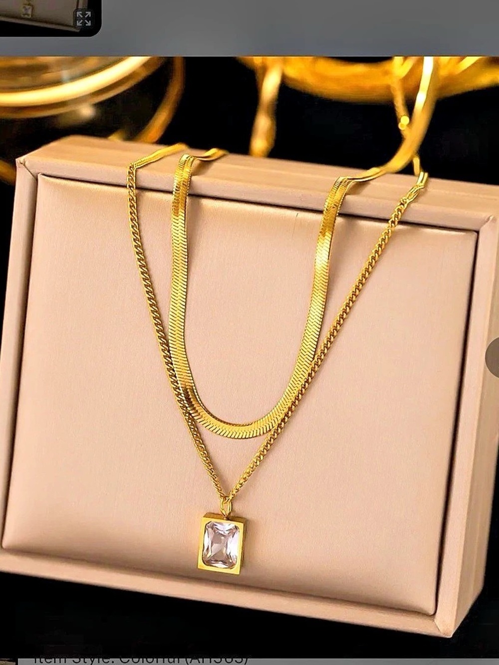 Layered Pendant Necklace in Gold Like New